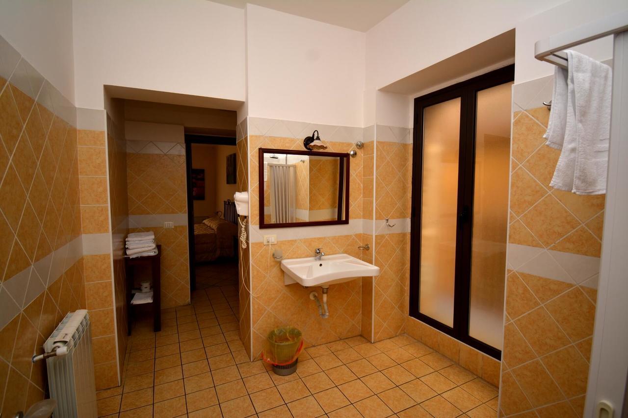 Affittacamere La Piazzetta Caltagirone Luaran gambar